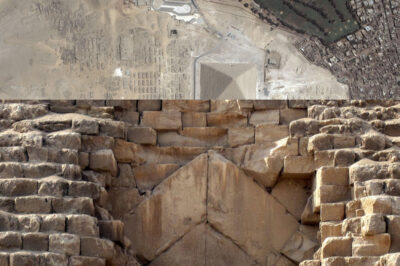 “El Misterio de las Pirámides de Egipto Reabierto: Graham Hancock Revela Nuevas Pruebas Sorprendentes que Podrían Cambiar Todo lo Que Sabemos Sobre la Historia Antigua, Descubriendo Cámaras Ocultas y Túneles Secretos que Sugieren una Civilización Avanzada Anterior a lo Conocido, Desafiando la Narrativa Tradicional y Planteando Preguntas Inquietantes Sobre el Conocimiento y la Conexión Global de Culturas Antiguas, Mientras la Comunidad Científica Debate el Impacto de Estos Hallazgos en Nuestra Comprensión de la Humanidad y su Desarrollo a lo Largo del Tiempo.”