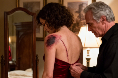 At 60, I remarried my first love. But on our wedding night, as I gently undressed her, I froze—shocked—and a sudden wave of sadness washed over me when I saw…